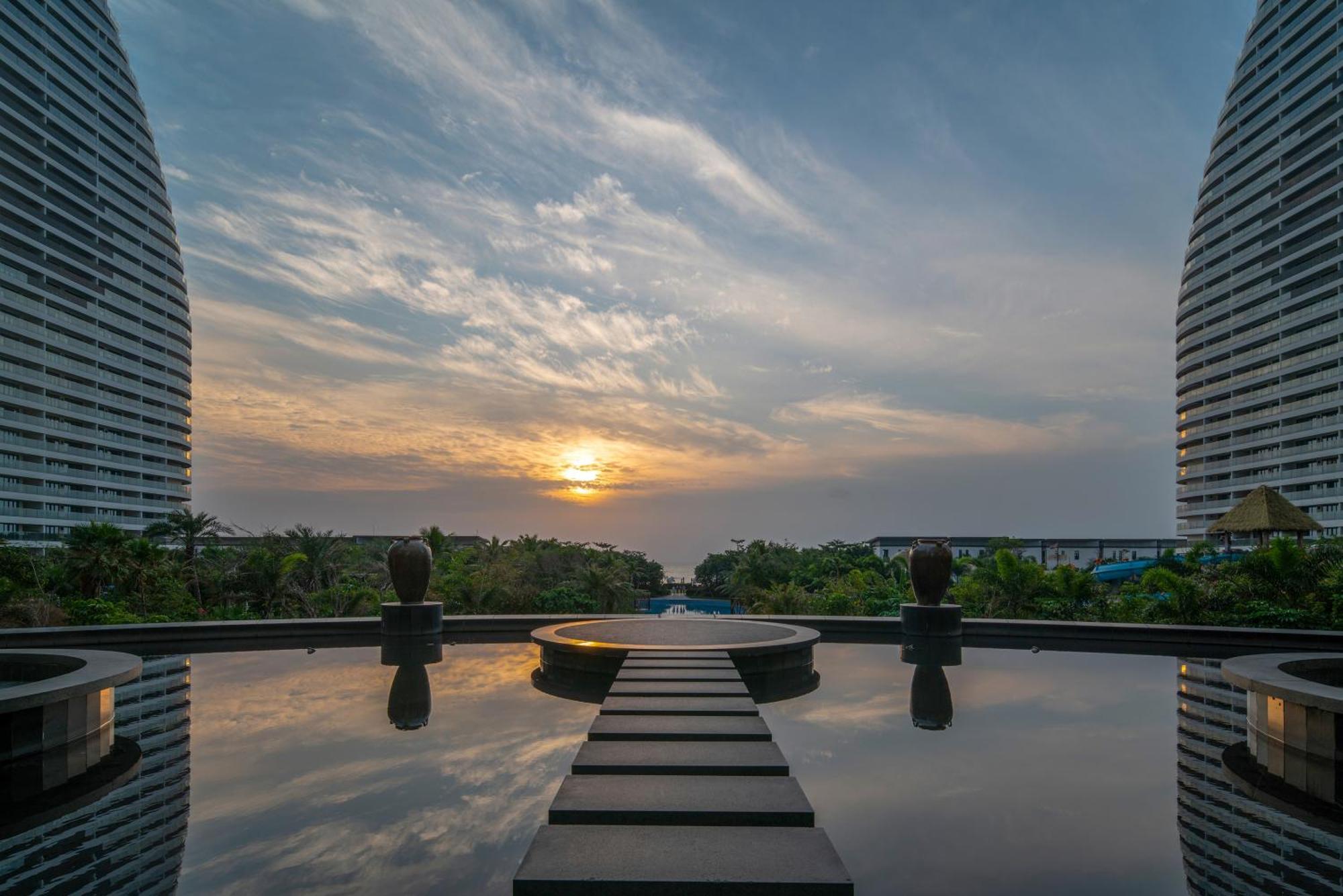 Howard Johnson Sandalwoods Resort Huizhou Huidong Exterior foto